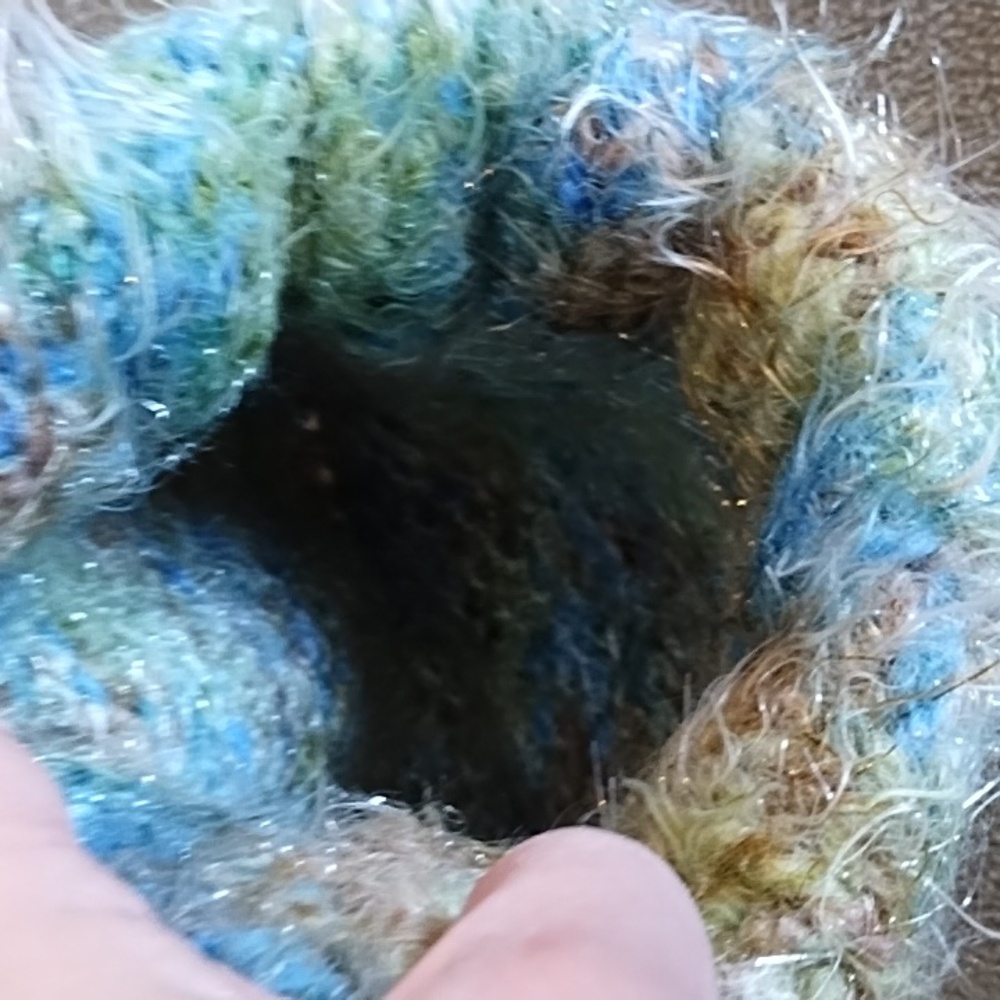 VTG 90s Eyelash Knit Fuzzy Beanie Boho Colorful Winter Hat Blue Green Brown - Picture 4 of 6